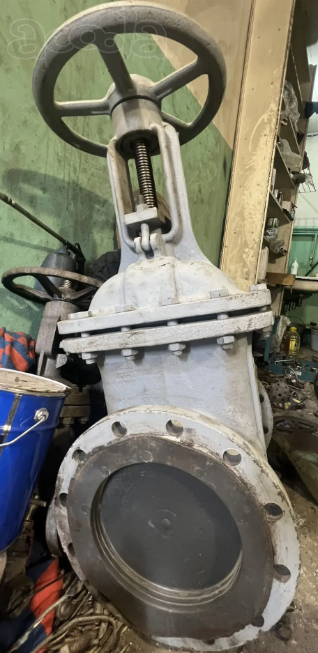 Задвижка клиновая фланцевая ручная 30с41нж DN 250 PN 16